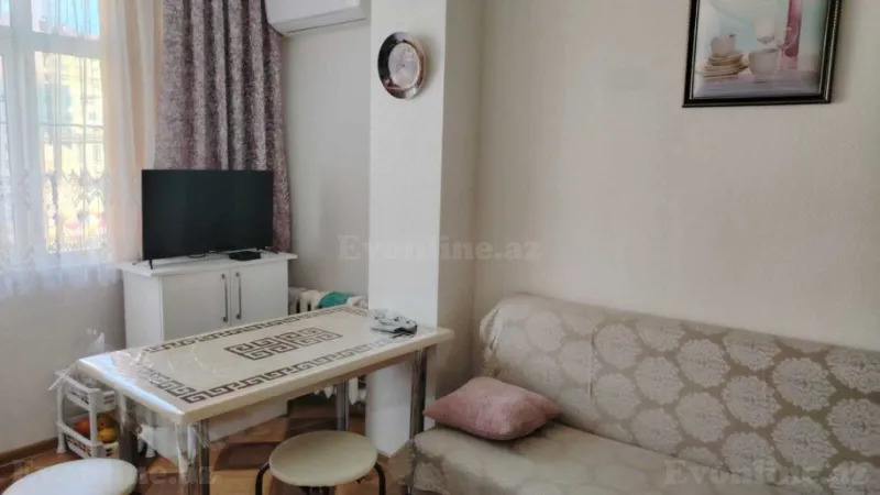 Satılır 4 otaqlı Mənzil Köhnə tikili 85 m² Həzi Aslanov m.