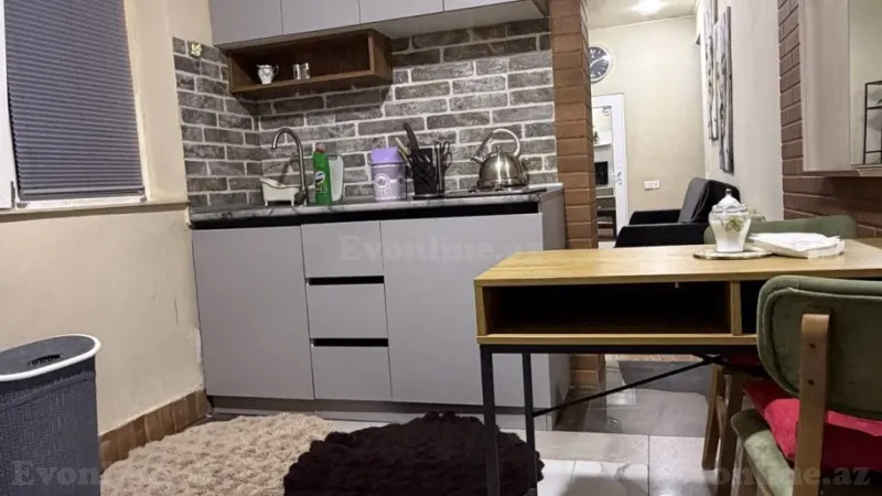 Kirayə verilir 2 otaqlı Mənzil Köhnə tikili 30 m² Bayıl