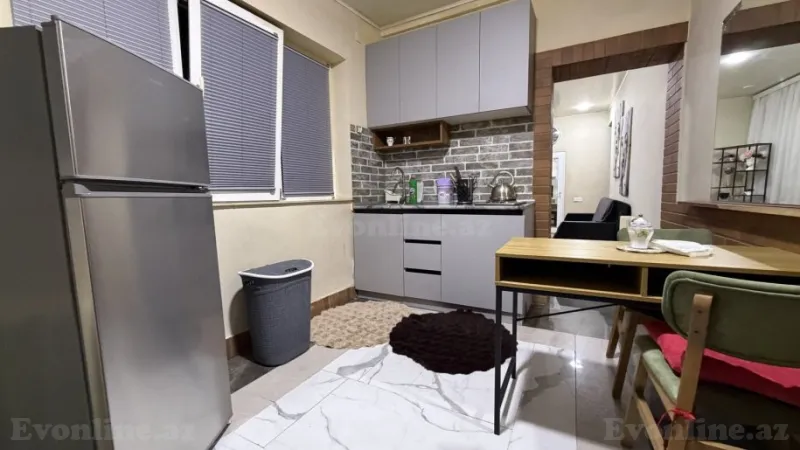 Kirayə verilir 2 otaqlı Mənzil Köhnə tikili 30 m² Bayıl - şəkil 2