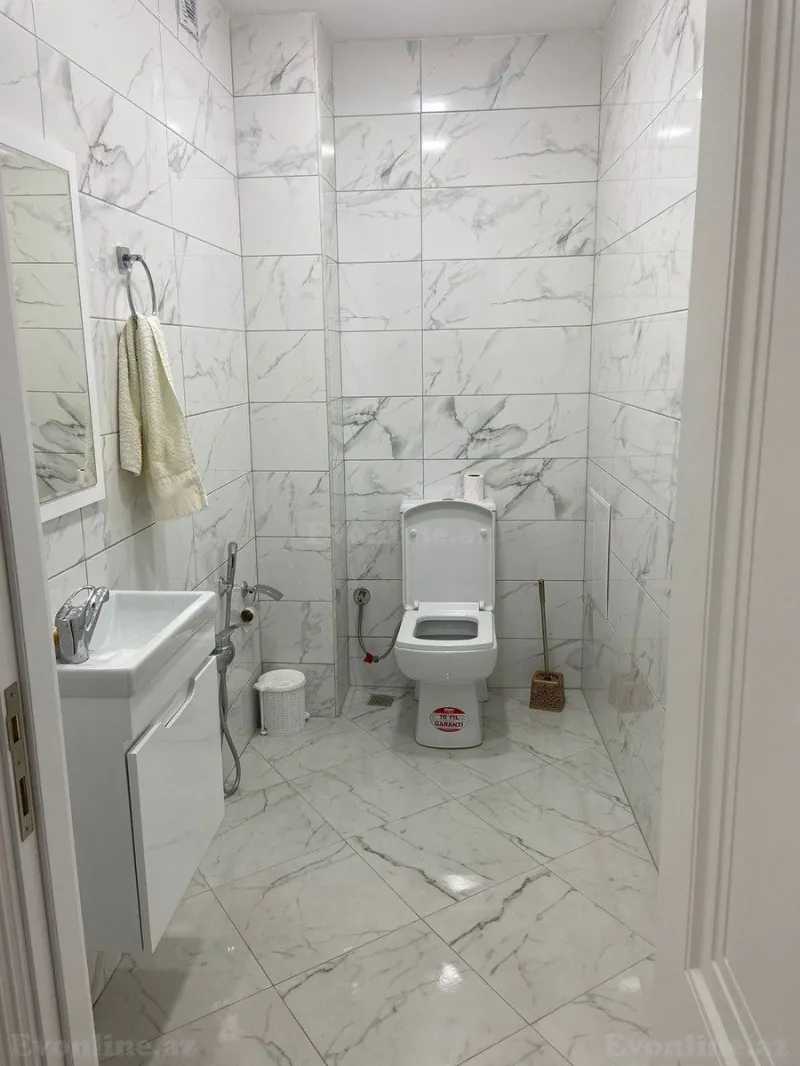 Kirayə verilir 3 otaqlı Mənzil Köhnə tikili 150 m² Nizami r. - şəkil 9