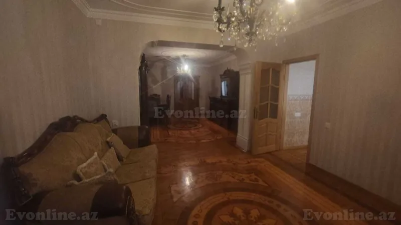 Bakı, Binəqədi r., Azadlıq prospekti m., 7-ci mikrorayonda 4 otaqlı mənzil kirayə verilir