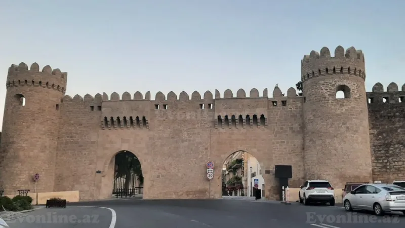 Kirayə verilir Ofis 60 m² İçərişəhər m.