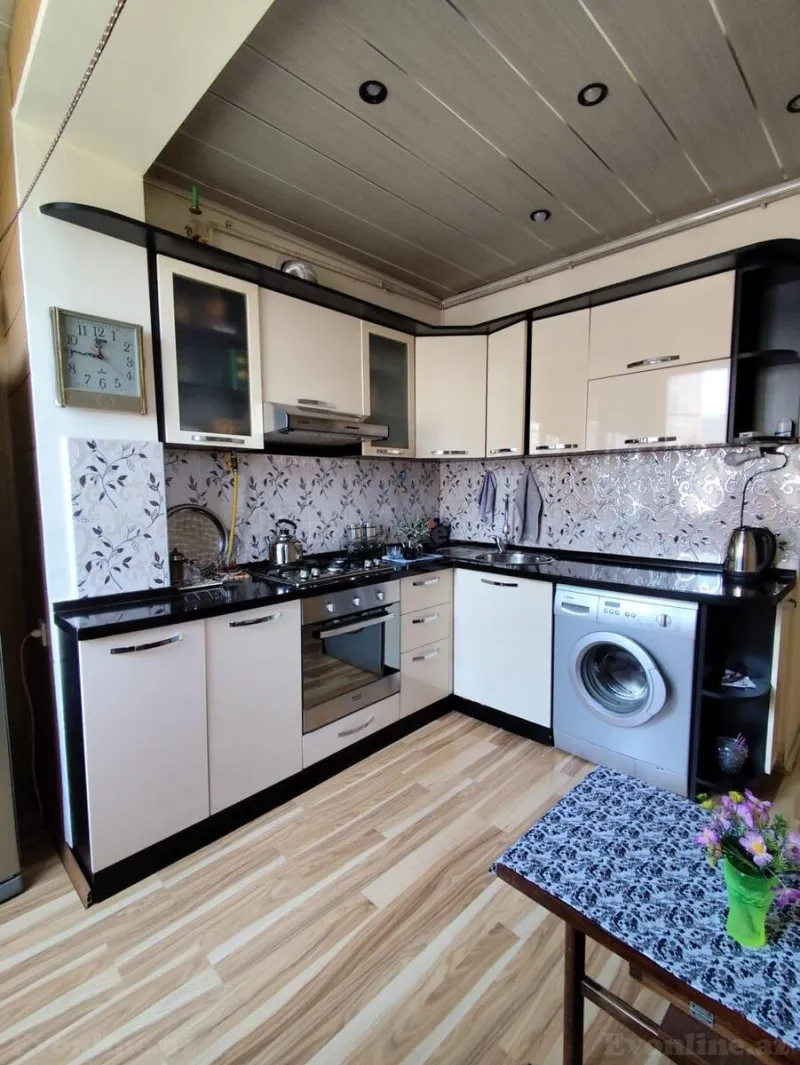 Kirayə verilir 2 otaqlı Mənzil Köhnə tikili 65 m² Həzi Aslanov