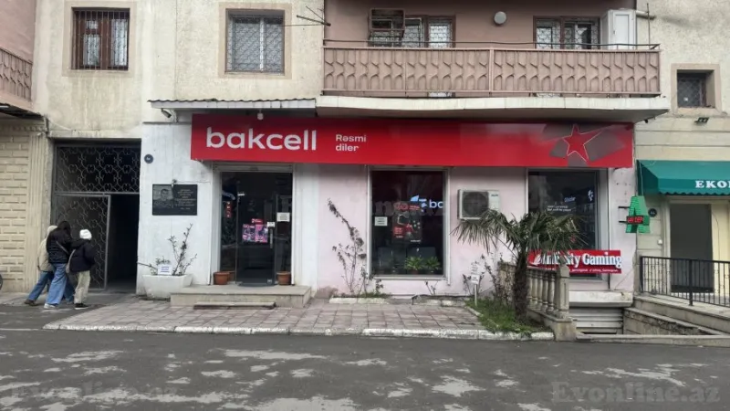 Kirayə verilir Obyekt 79 m² 4-cü mikrorayon