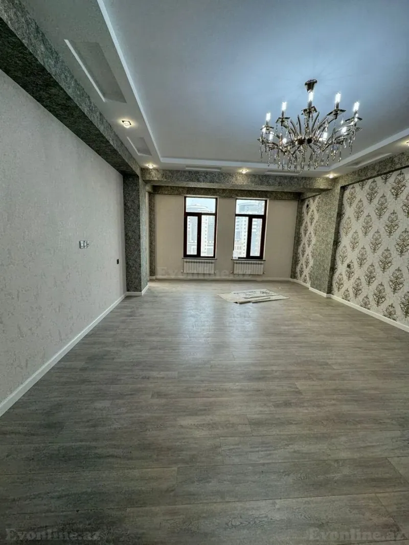 Satılır 4 otaqlı Mənzil Yeni tikili 173 m² 28 May m.
