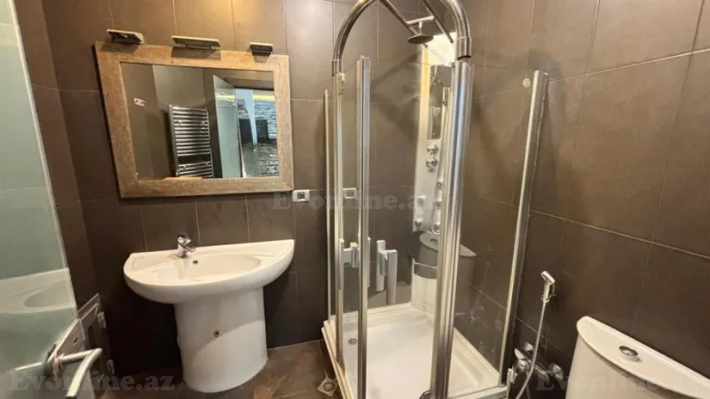 Satılır 5 otaqlı Mənzil Yeni tikili 245 m² Nizami m. - şəkil 20