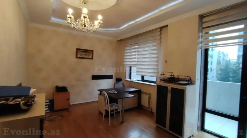 Kirayə verilir Ofis 160 m² Gənclik m.