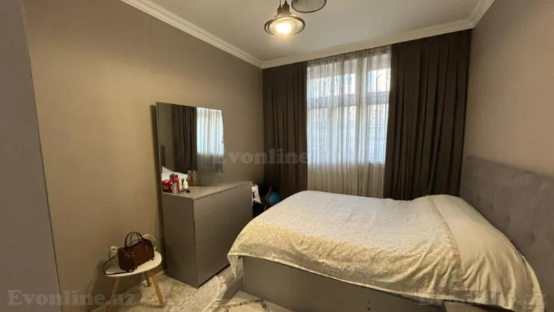 Satılır 2 otaqlı Mənzil Köhnə tikili 45 m² Yeni Yasamal - şəkil 4