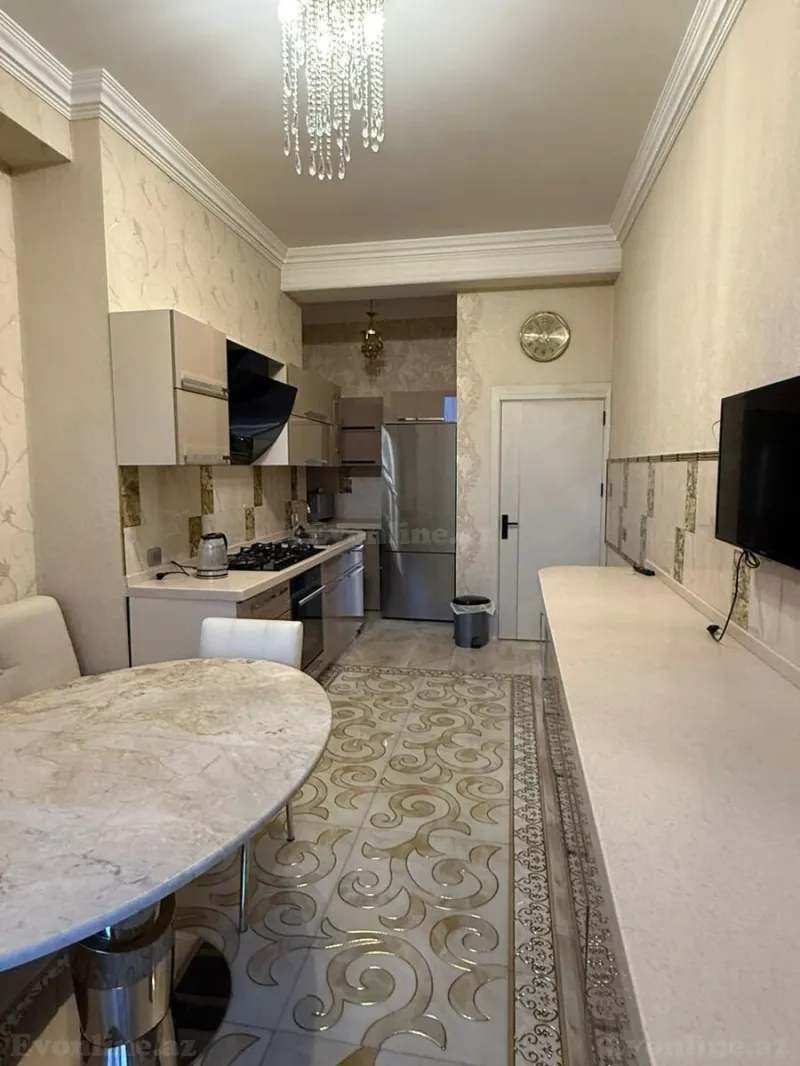 Kirayə verilir 4 otaqlı Mənzil Yeni tikili 160 m² Nizami m. - şəkil 6