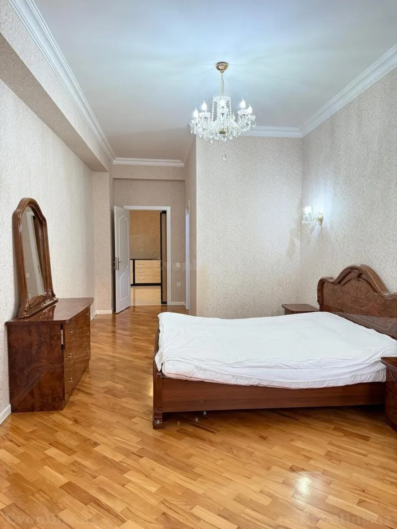 Kirayə verilir 3 otaqlı Mənzil Yeni tikili 125 m² Elmlər Akademiyası m. - şəkil 17