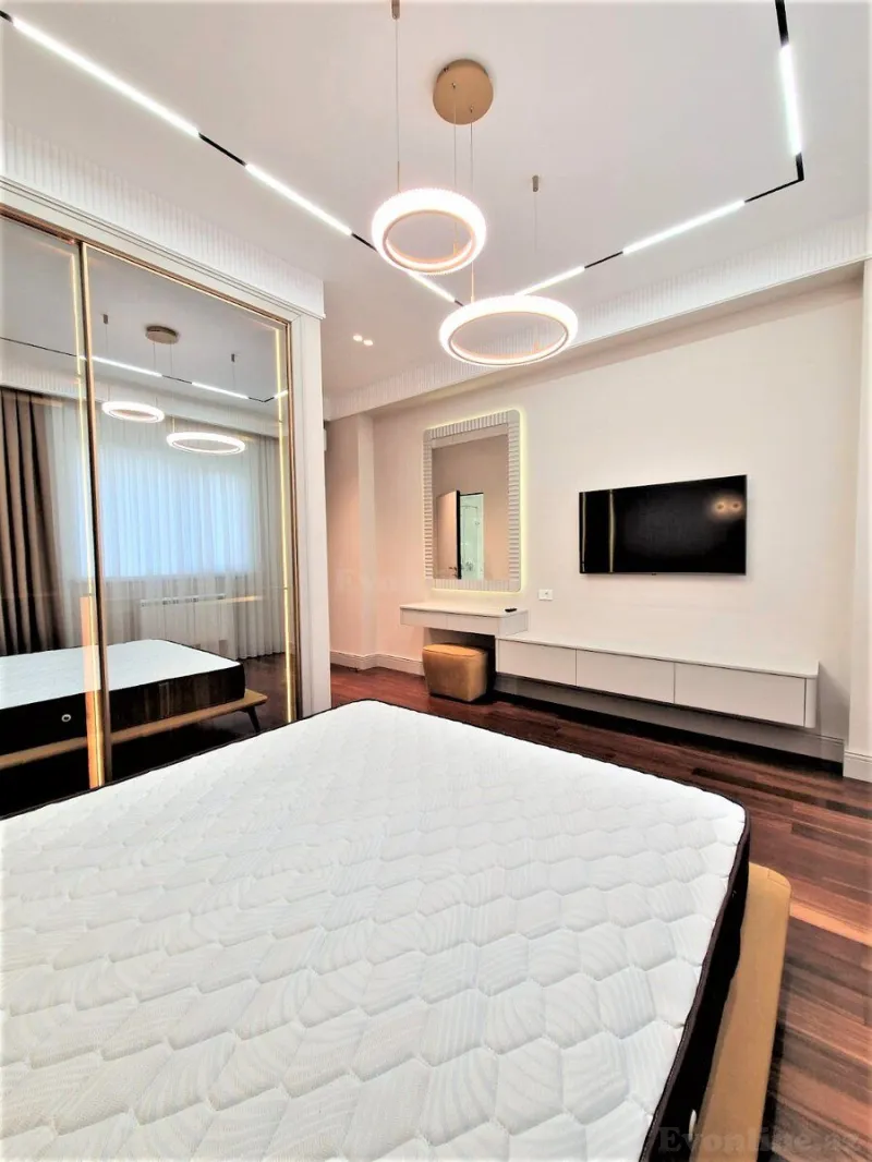 Kirayə verilir 3 otaqlı Mənzil Yeni tikili 160 m² Xətai r. - şəkil 11