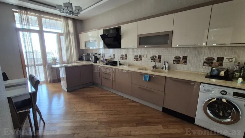 Satılır 4 otaqlı Mənzil Yeni tikili 200 m² 28 May m. - şəkil 3