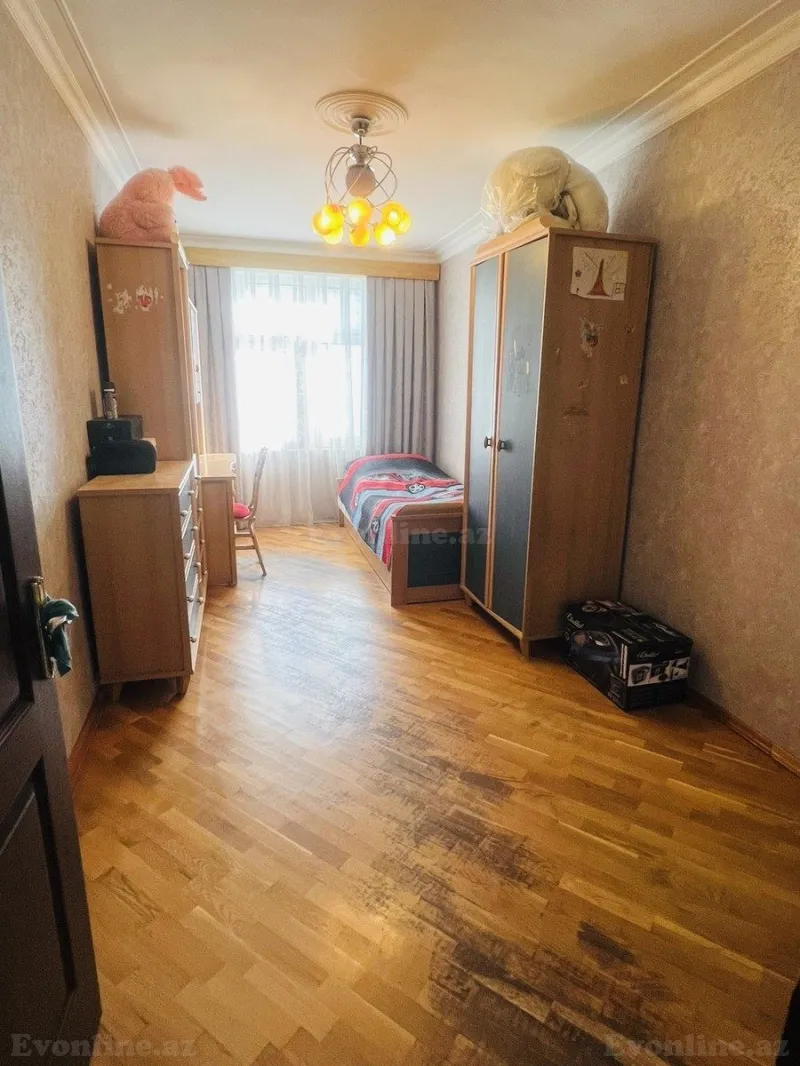 Satılır 3 otaqlı Mənzil Köhnə tikili 86 m² Gənclik m. - şəkil 2