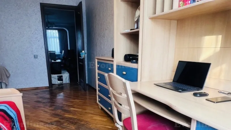 Satılır 3 otaqlı Mənzil Köhnə tikili 86 m² Gənclik m. - şəkil 8