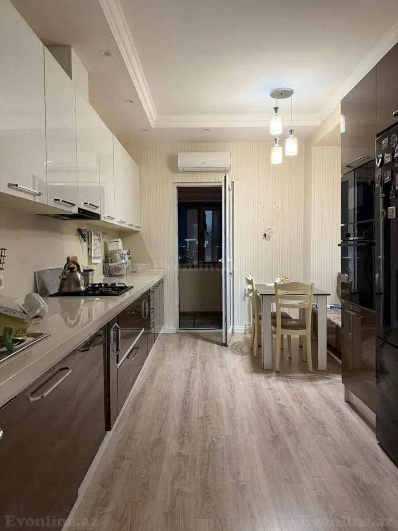 Kirayə verilir 3 otaqlı Mənzil Yeni tikili 200 m² Xətai m. - şəkil 12