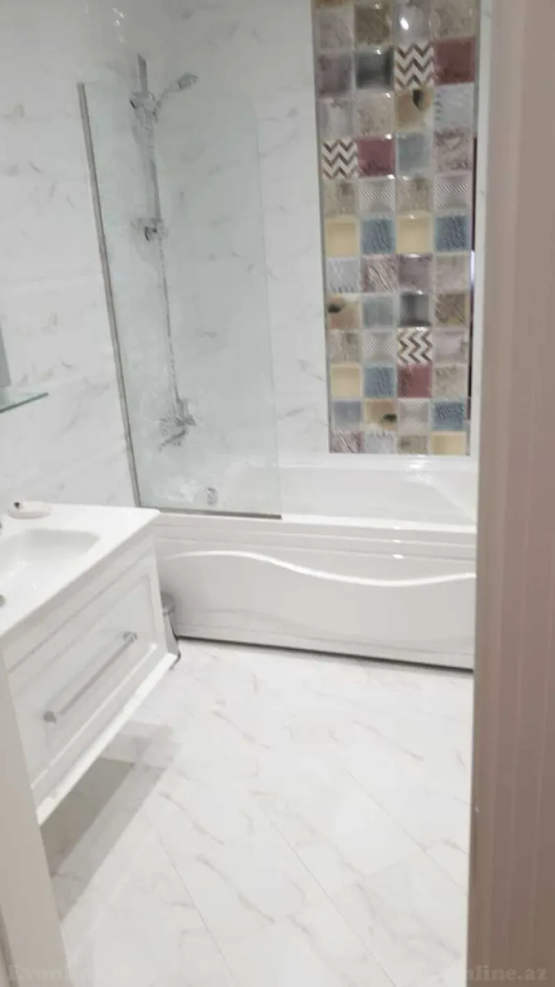 Kirayə verilir 3 otaqlı Mənzil Yeni tikili 200 m² Xətai m. - şəkil 16