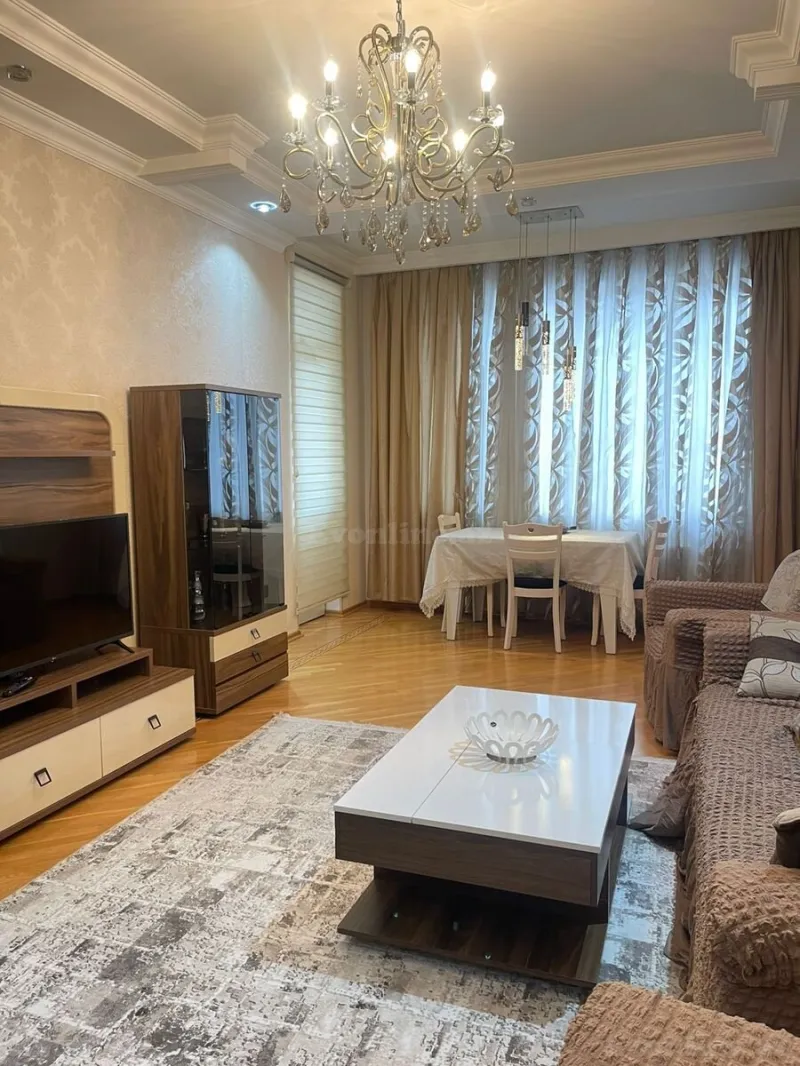 Kirayə verilir 2 otaqlı Mənzil Yeni tikili 90 m² 8-ci mikrorayon