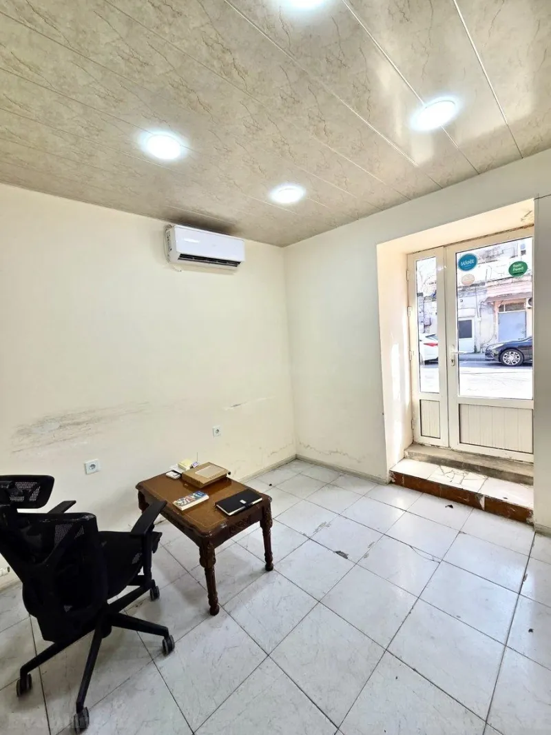 Kirayə verilir Ofis 21 m² Nizami m.