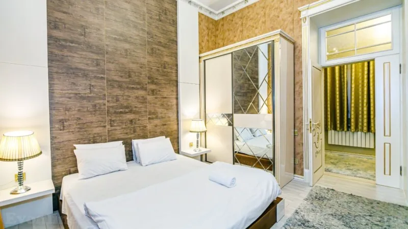 Satılır 5 otaqlı Mənzil Köhnə tikili 138 m² 8 Noyabr m. - şəkil 13