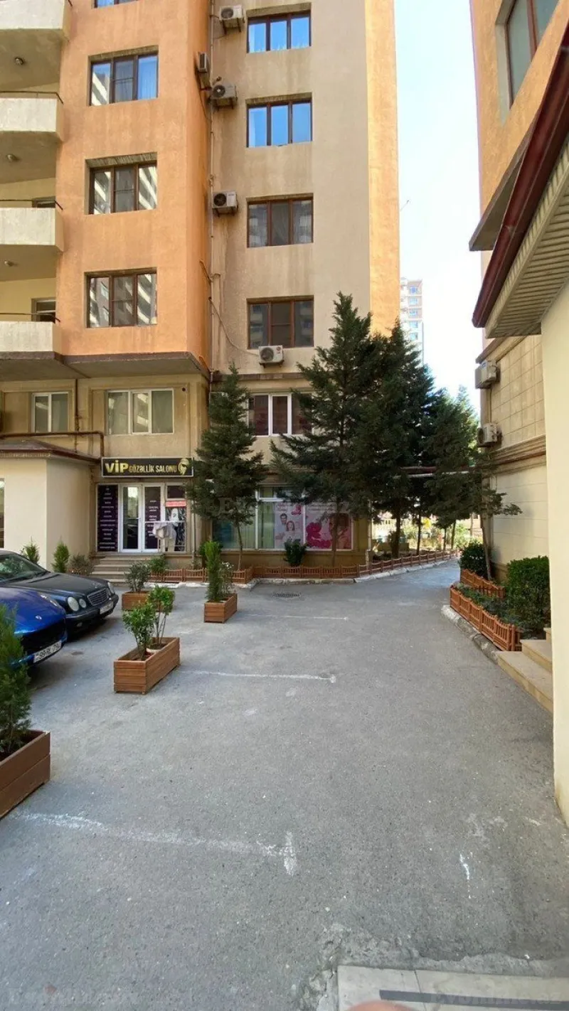 Kirayə verilir 3 otaqlı Mənzil Yeni tikili 130 m² Xətai m. - şəkil 17