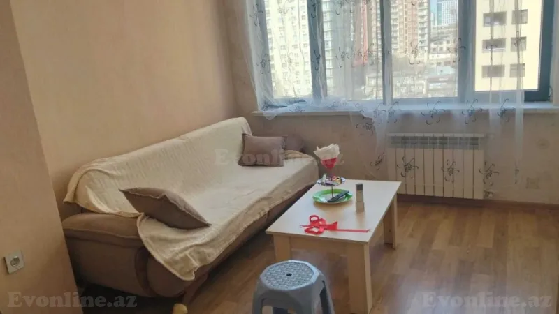Satılır 2 otaqlı Mənzil Yeni tikili 45 m² 28 May m.