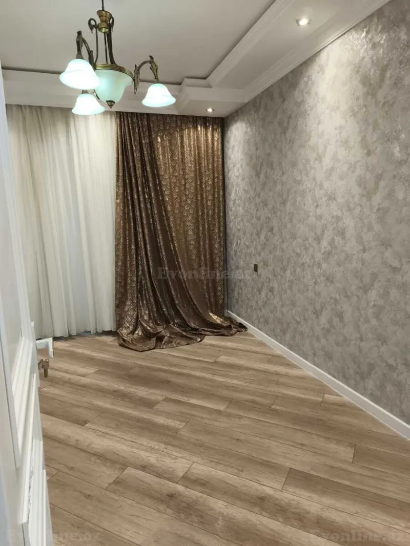 Satılır 2 otaqlı Mənzil Köhnə tikili 65 m² Yeni Yasamal - şəkil 3