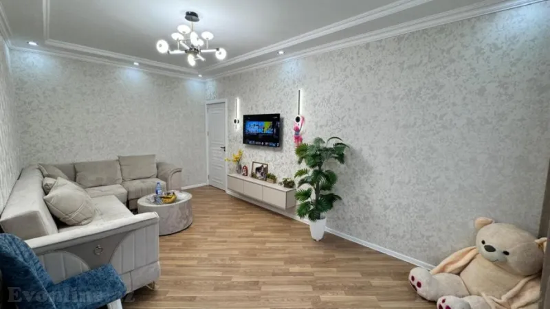 Satılır 2 otaqlı Mənzil Köhnə tikili 60 m² 8-ci mikrorayon - şəkil 3