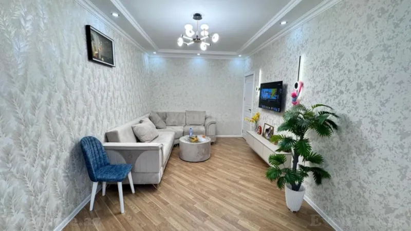 Satılır 2 otaqlı Mənzil Köhnə tikili 60 m² 8-ci mikrorayon - şəkil 4