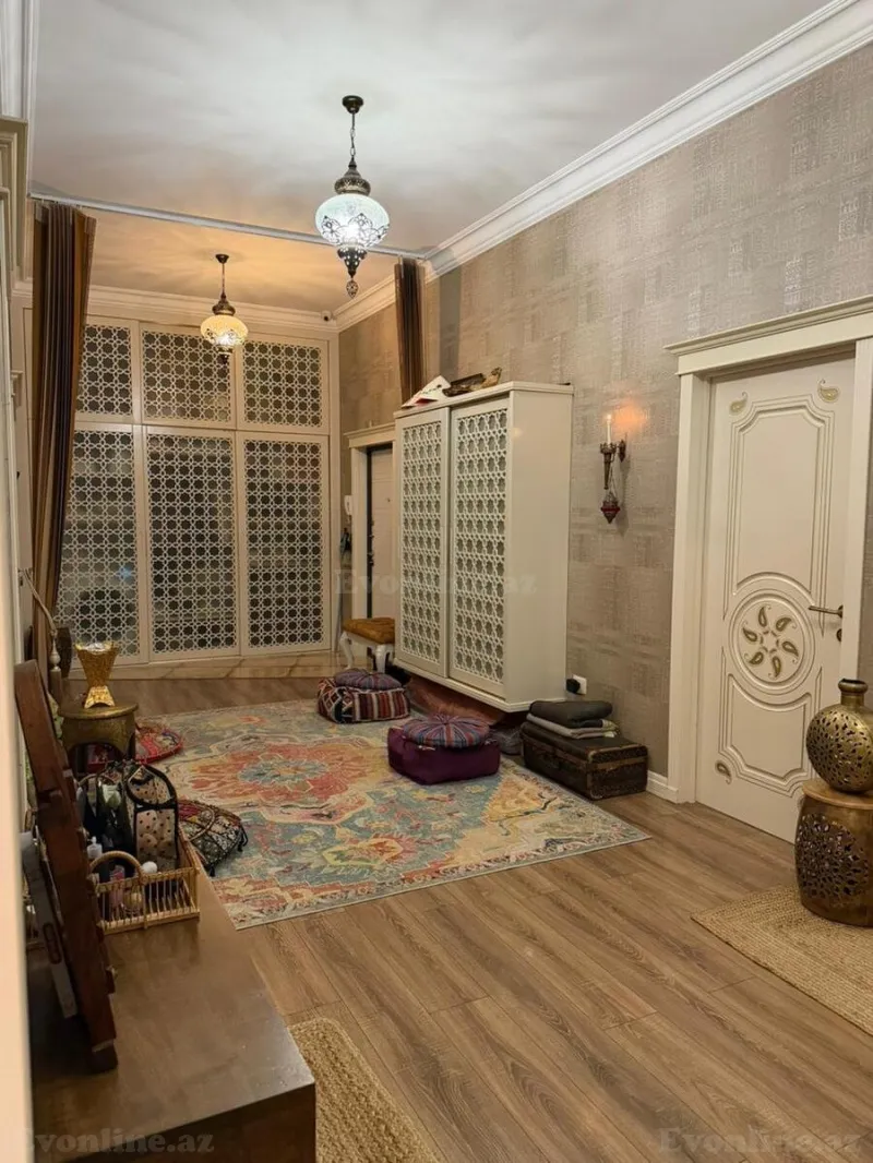 Satılır 4 otaqlı Mənzil Yeni tikili 150 m² Yasamal - şəkil 2