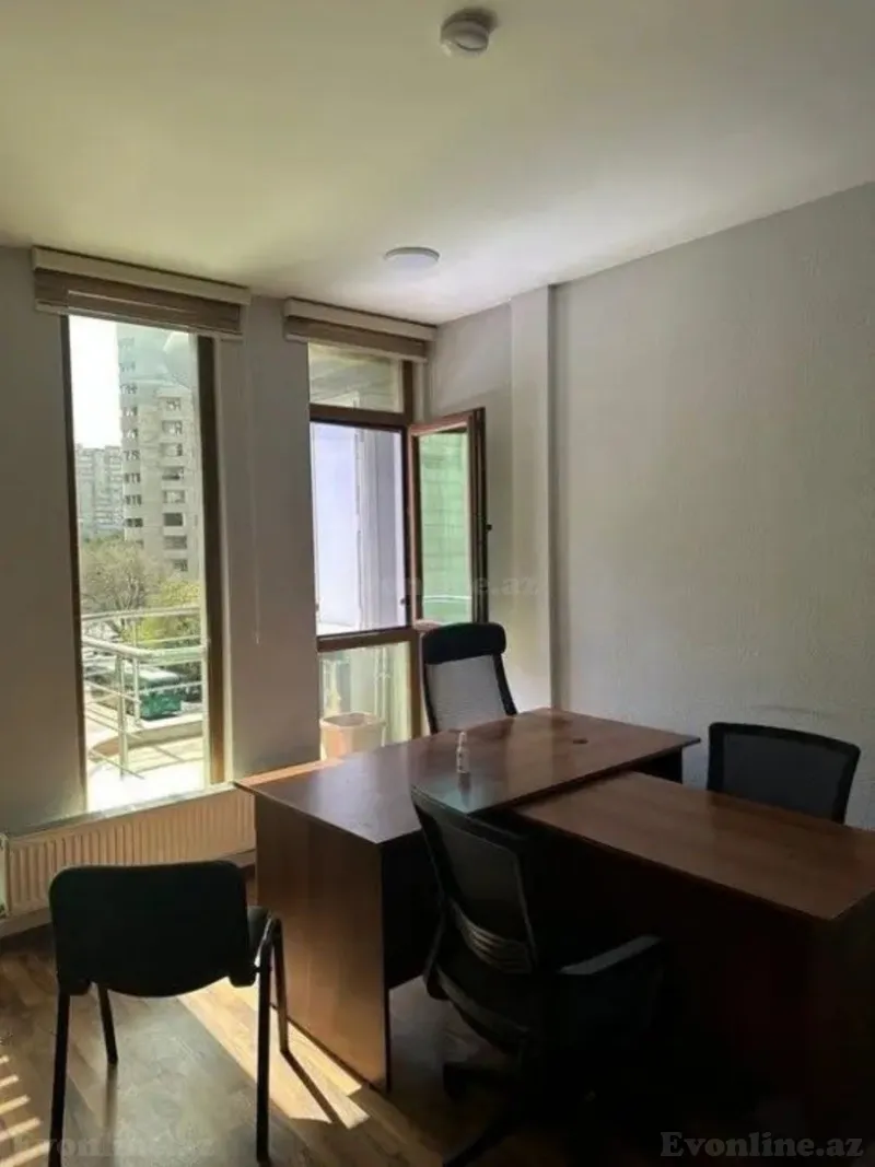 Kirayə verilir Ofis 90 m² Gənclik m. - şəkil 3