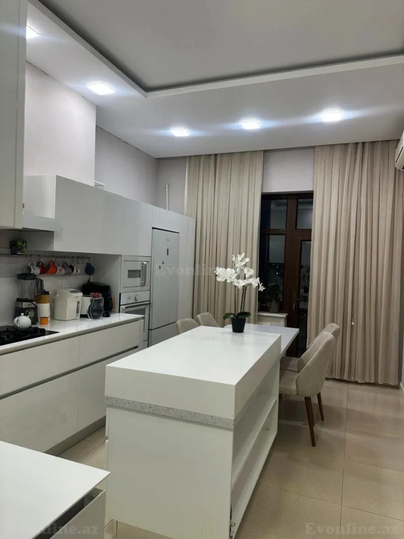 Satılır 4 otaqlı Mənzil Yeni tikili 200 m² Nizami m. - şəkil 4