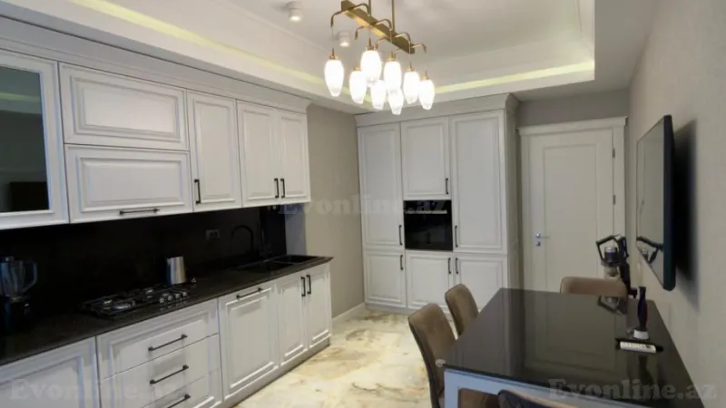 Satılır 4 otaqlı Mənzil Yeni tikili 220 m² Elmlər Akademiyası m. - şəkil 9