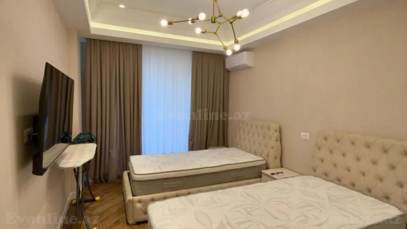 Satılır 4 otaqlı Mənzil Yeni tikili 220 m² Elmlər Akademiyası m. - şəkil 12