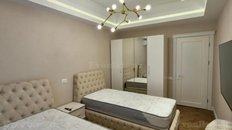 Satılır 4 otaqlı Mənzil Yeni tikili 220 m² Elmlər Akademiyası m. - şəkil 14