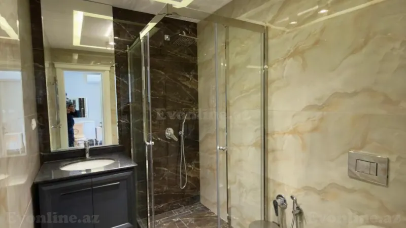 Satılır 4 otaqlı Mənzil Yeni tikili 220 m² Elmlər Akademiyası m. - şəkil 18