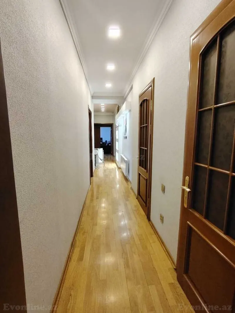 Kirayə verilir Ofis 157 m² Gənclik m. - şəkil 5