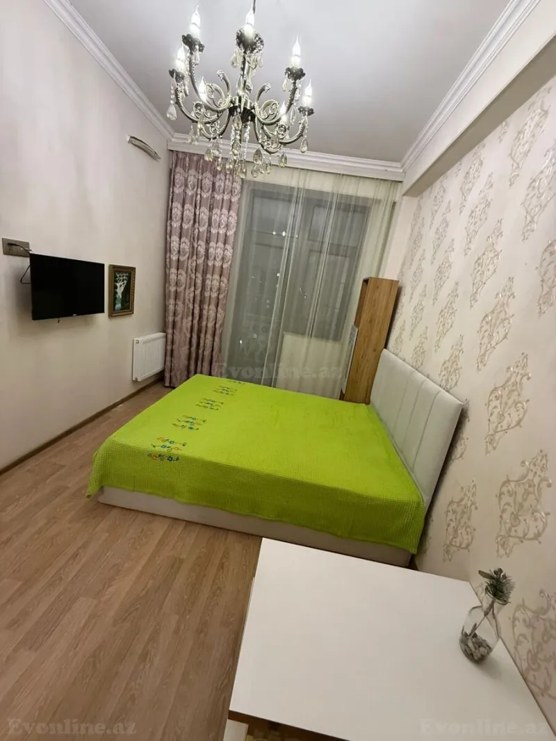 Kirayə verilir 1 otaqlı Mənzil Yeni tikili 42 m² 28 May m.