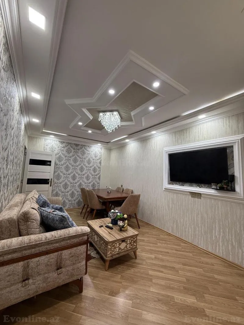 Satılır 3 otaqlı Mənzil Köhnə tikili 75 m² 8-ci mikrorayon