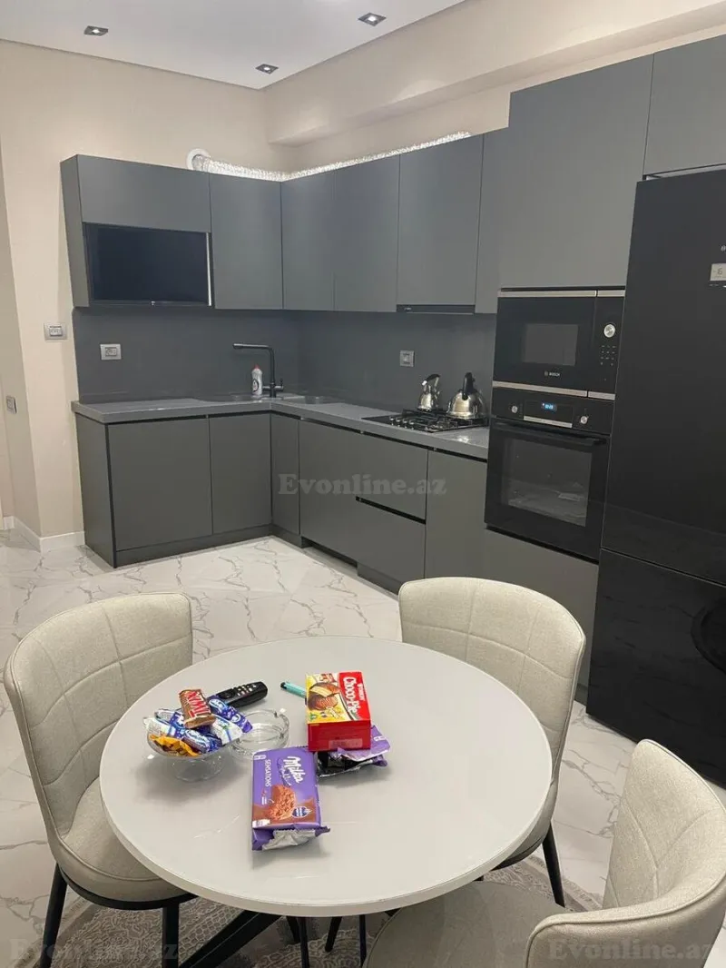 Kirayə verilir 2 otaqlı Mənzil Yeni tikili 90 m² 8 Noyabr m. - şəkil 7