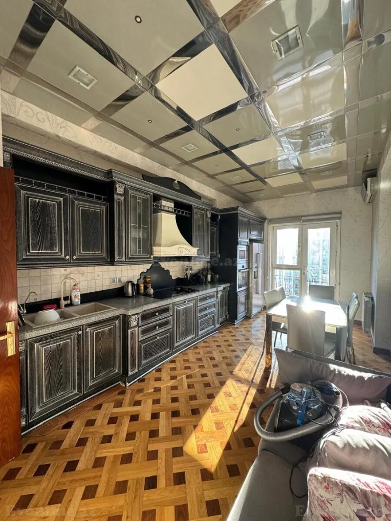 Kirayə verilir 4 otaqlı Mənzil Yeni tikili 220 m² Nəriman Nərimanov m. - şəkil 3