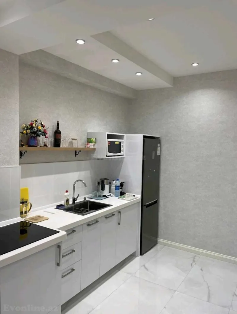 Kirayə verilir 2 otaqlı Mənzil Yeni tikili 67 m² Səbail r. - şəkil 4