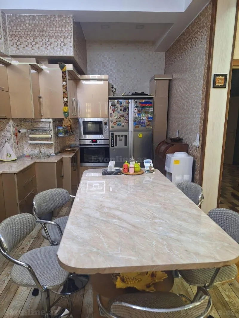 Satılır 5 otaqlı Mənzil Yeni tikili 270 m² Memar Əcəmi m. - şəkil 10