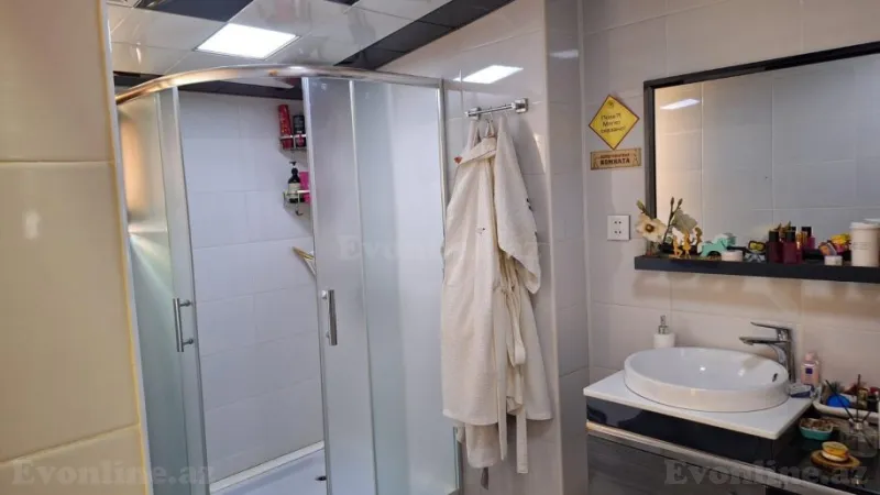 Satılır 5 otaqlı Mənzil Yeni tikili 270 m² Memar Əcəmi m. - şəkil 22