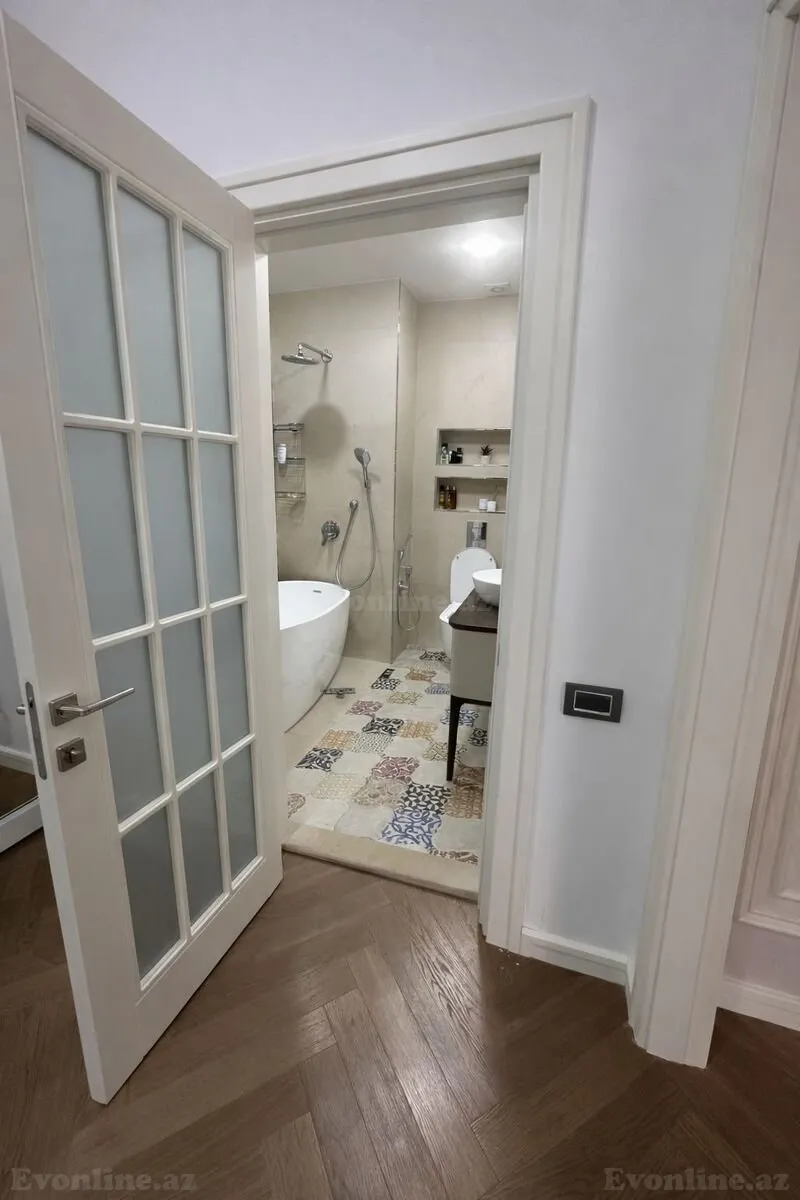 Kirayə verilir 3 otaqlı Mənzil Yeni tikili 200 m² Xətai r. - şəkil 19