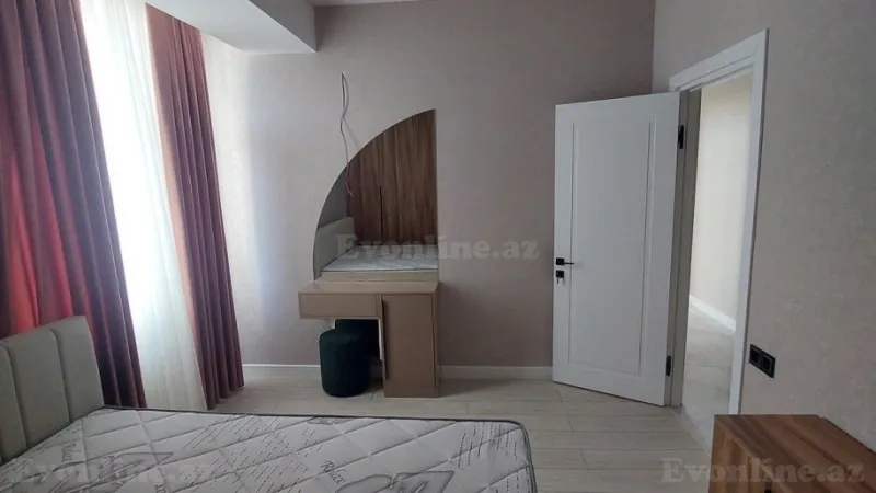 Kirayə verilir 3 otaqlı Mənzil Yeni tikili 120 m² Xətai r. - şəkil 2