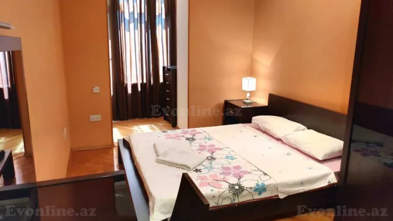 Kirayə verilir 3 otaqlı Mənzil Köhnə tikili 95 m² Sahil m. - şəkil 4