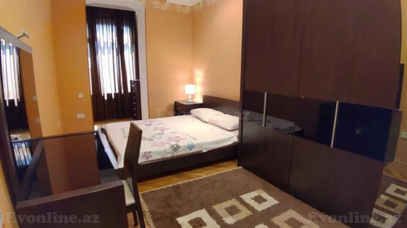 Kirayə verilir 3 otaqlı Mənzil Köhnə tikili 95 m² Sahil m. - şəkil 6