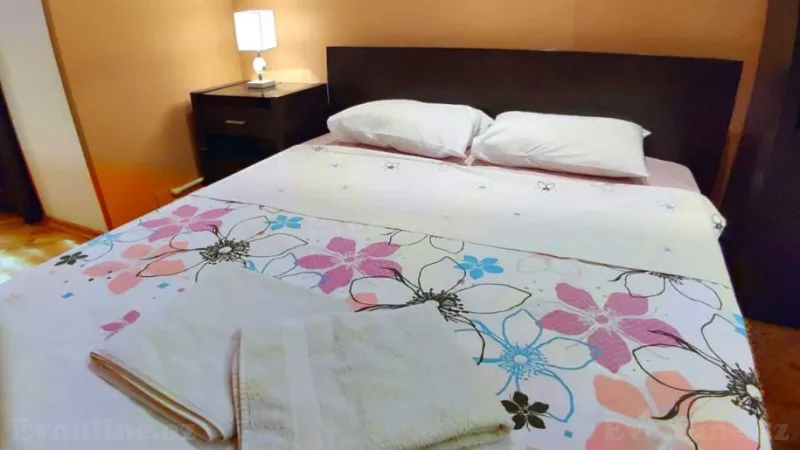 Kirayə verilir 3 otaqlı Mənzil Köhnə tikili 95 m² Sahil m. - şəkil 8