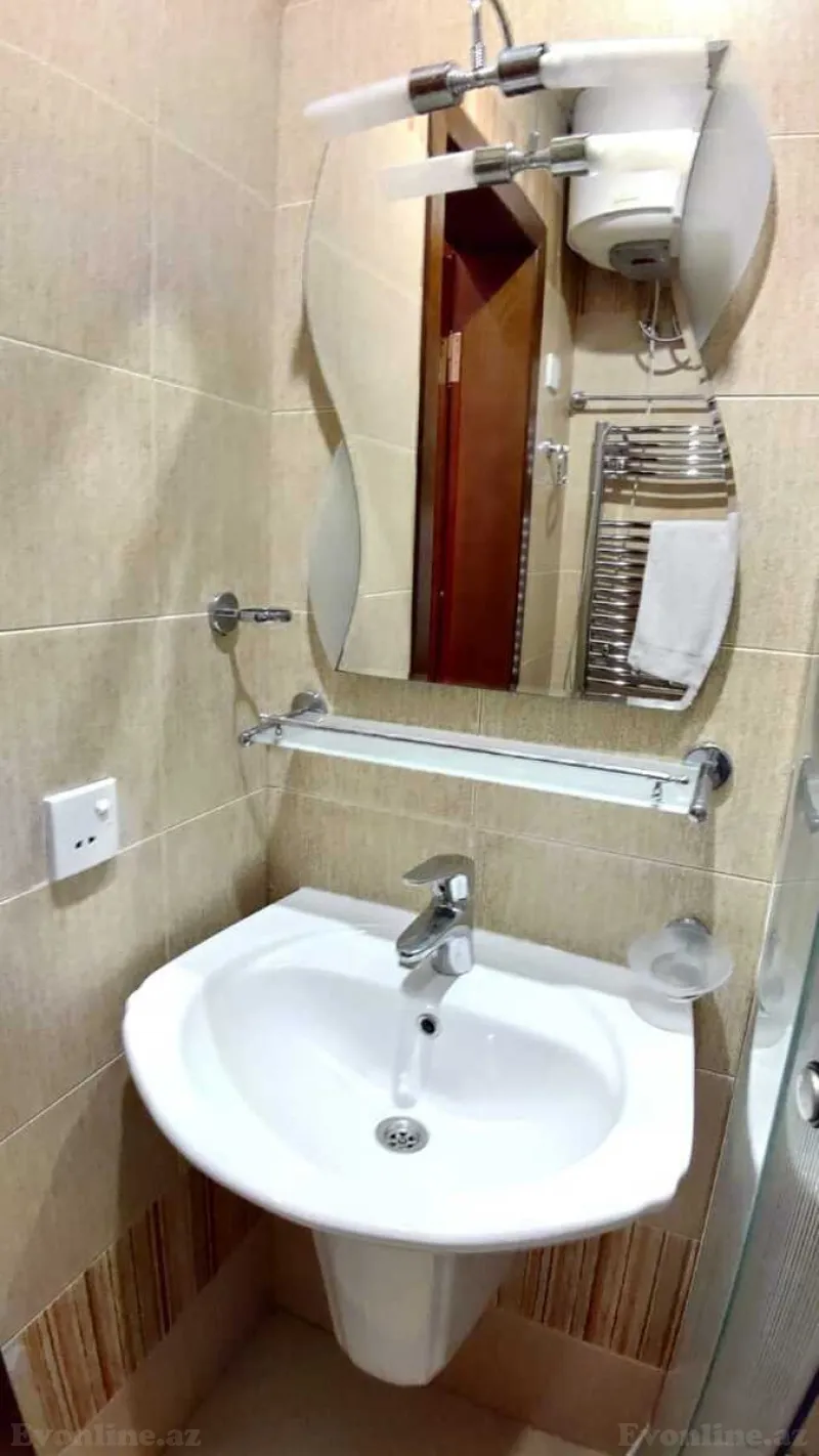 Kirayə verilir 3 otaqlı Mənzil Köhnə tikili 95 m² Sahil m. - şəkil 12