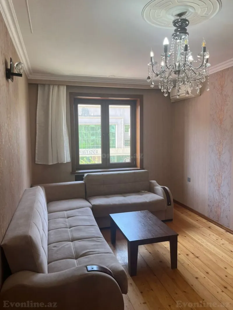 Kirayə verilir 2 otaqlı Mənzil Köhnə tikili 60 m² Xətai r.